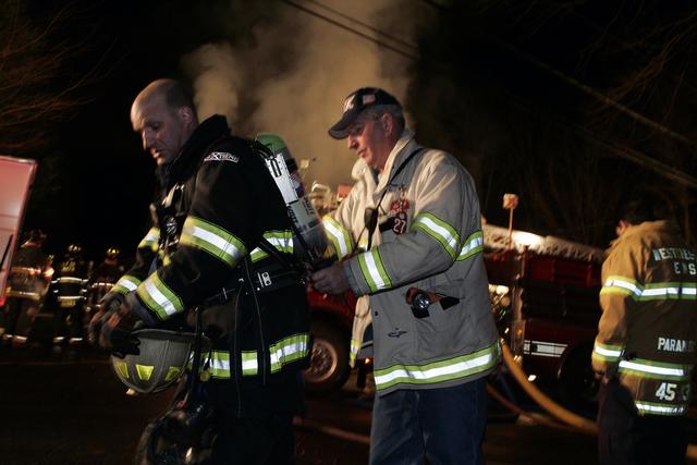 Mutual aid Katonah Old Deer Park Fire. Batt. 13 helps Chief Liburdi change out to a new air cylinder